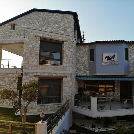 Pegasus Sea View Luxury Apartments Vrasná Esterno foto