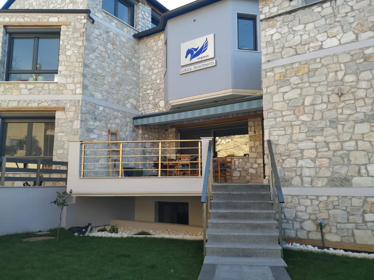 Pegasus Sea View Luxury Apartments Vrasná Esterno foto