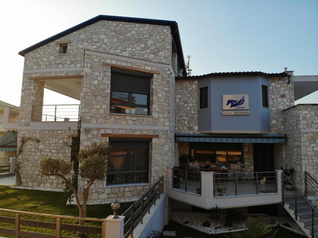 Pegasus Sea View Luxury Apartments Vrasná Esterno foto