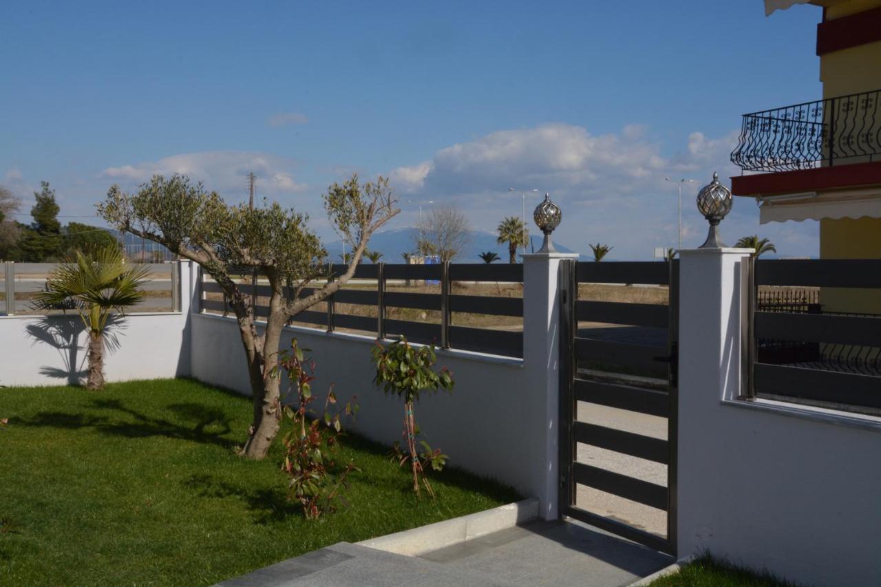 Pegasus Sea View Luxury Apartments Vrasná Esterno foto