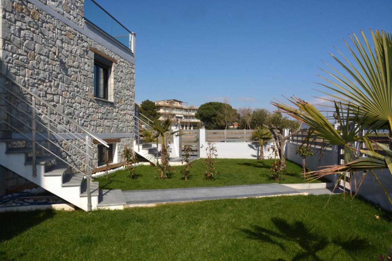 Pegasus Sea View Luxury Apartments Vrasná Esterno foto