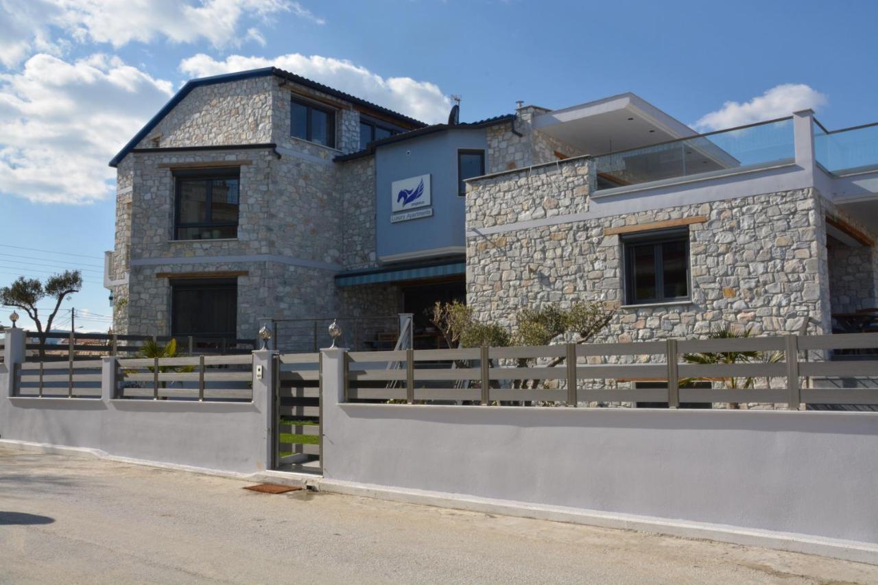 Pegasus Sea View Luxury Apartments Vrasná Esterno foto