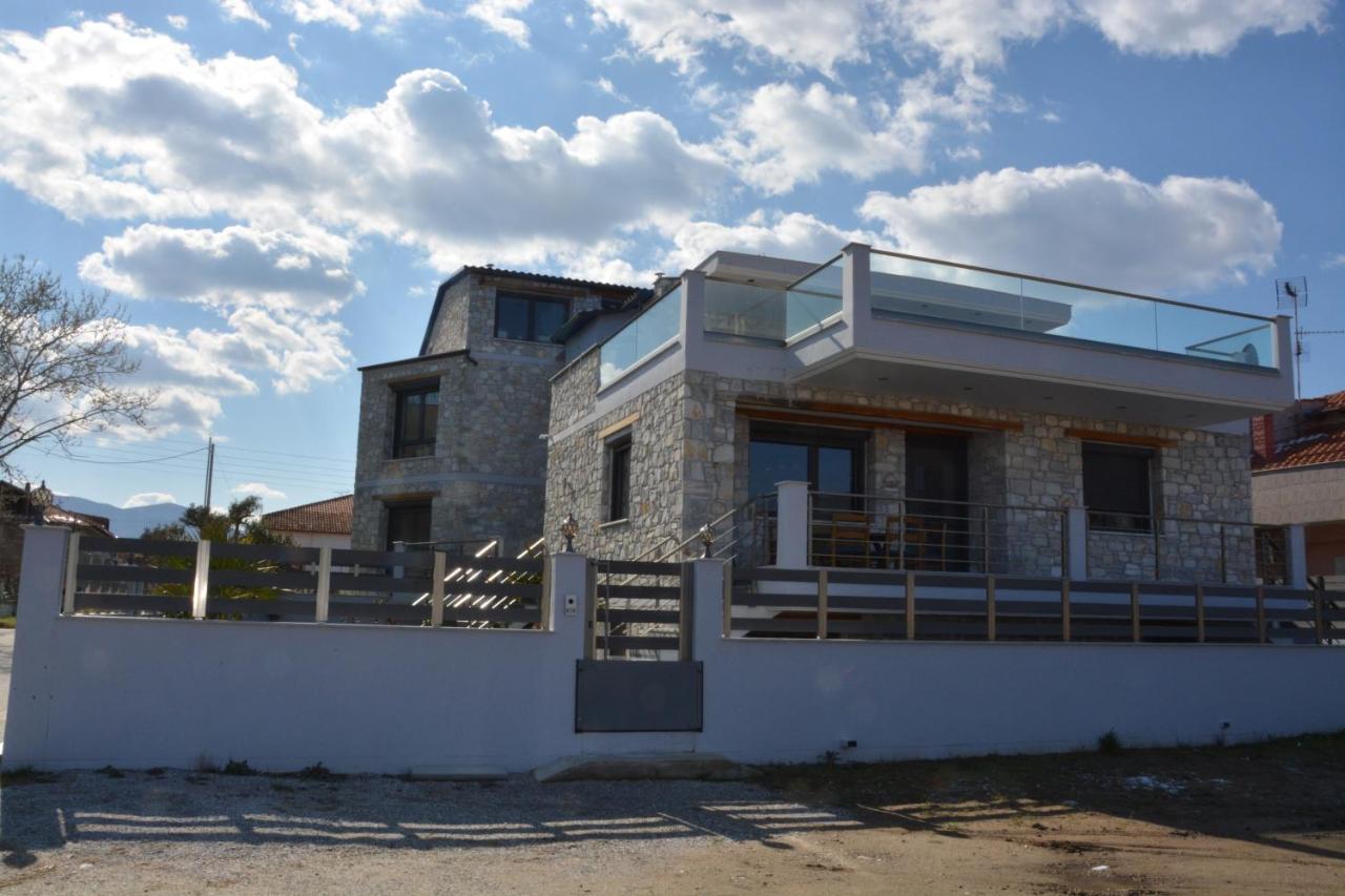 Pegasus Sea View Luxury Apartments Vrasná Esterno foto